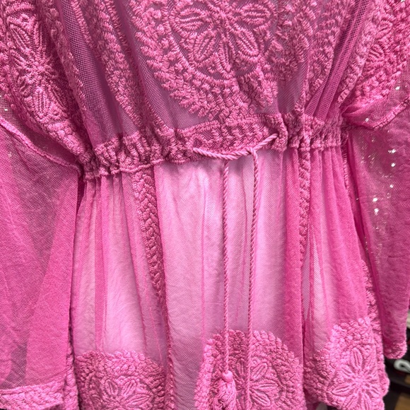 Elegant Pink Lace Women's Top - Picture 4 of 4